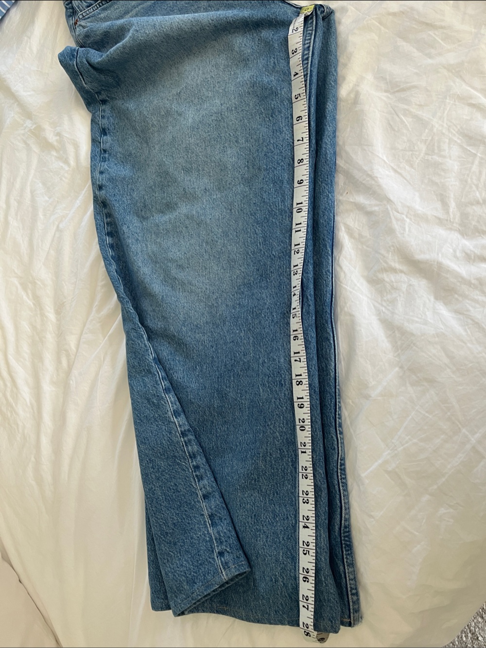 Reformation Wide-Leg Jeans in Medium Blue Wash - Picture 8 of 8
